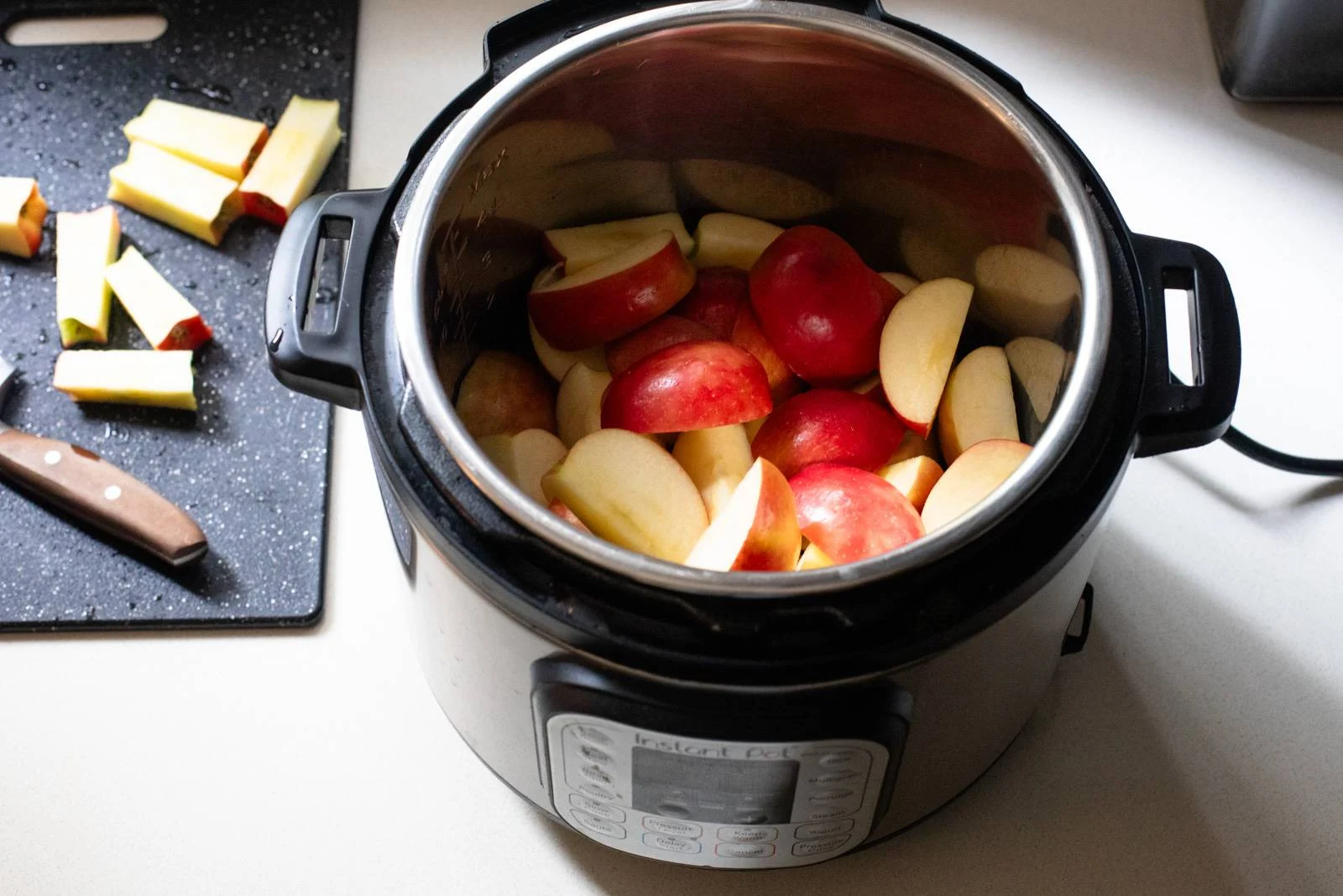 Easy Instant Pot Applesauce